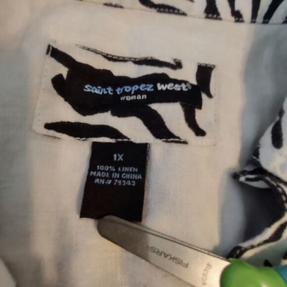 Saint Tropez West Linen Top  Size: 1X (0084) - Picture 2 of 4